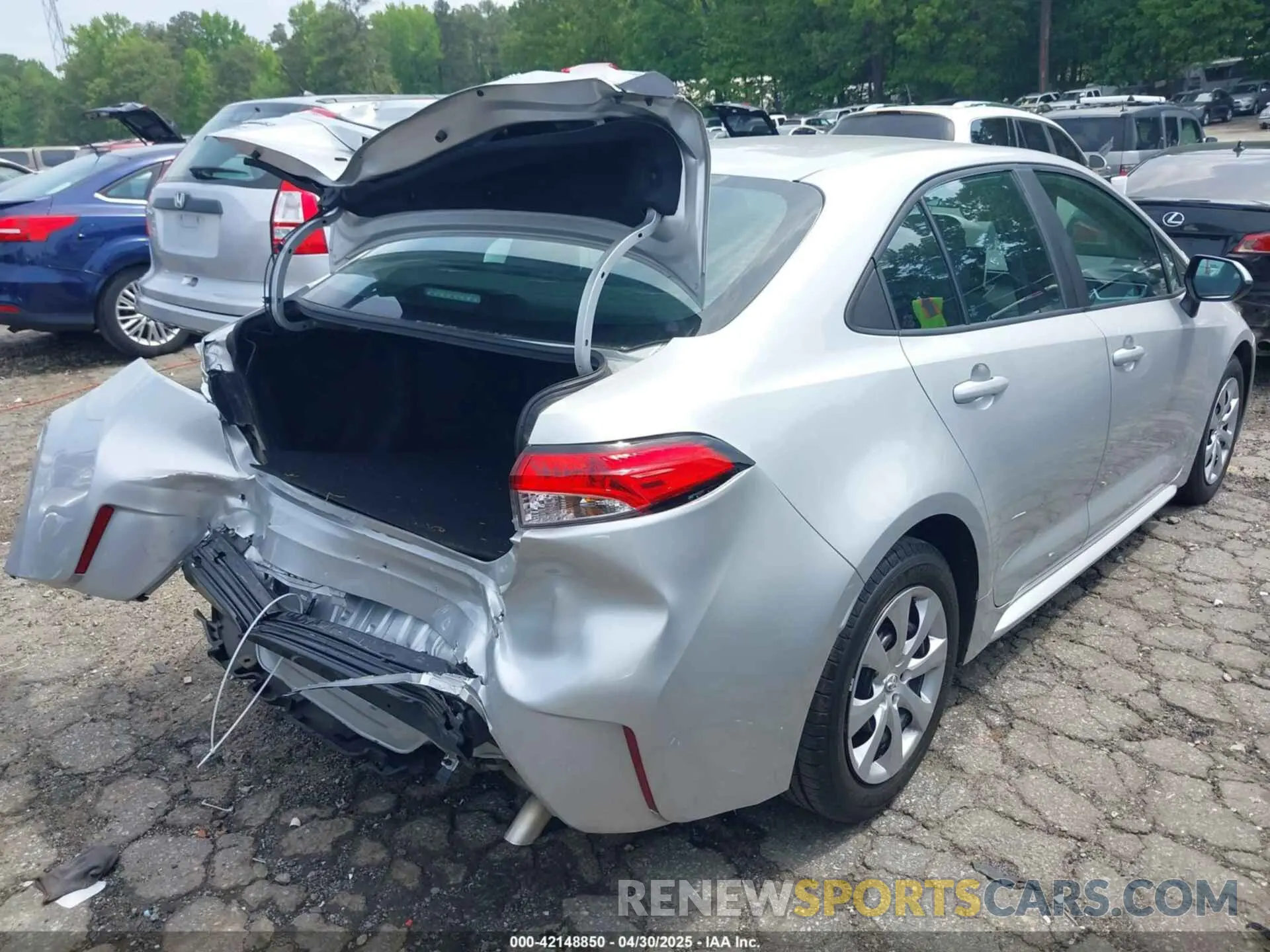 4 Photograph of a damaged car 5YFEPRAEXLP054593 TOYOTA COROLLA 2020