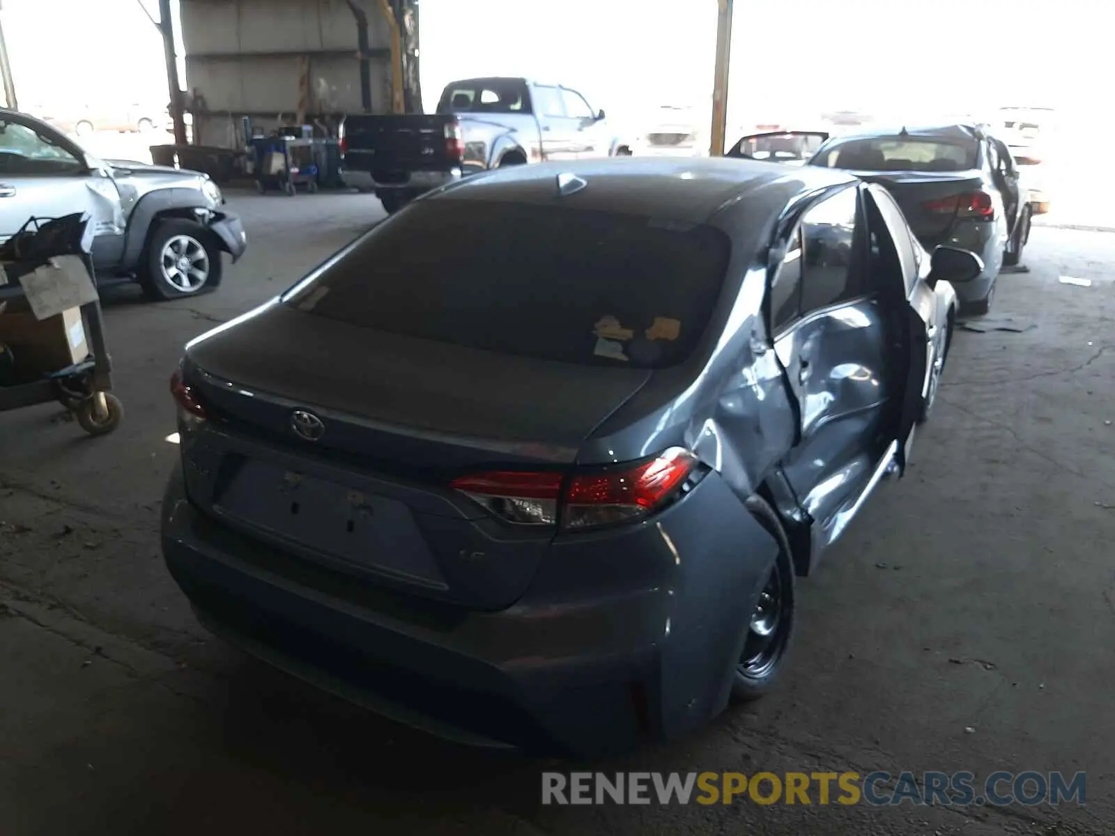 4 Photograph of a damaged car 5YFEPRAEXLP055906 TOYOTA COROLLA 2020