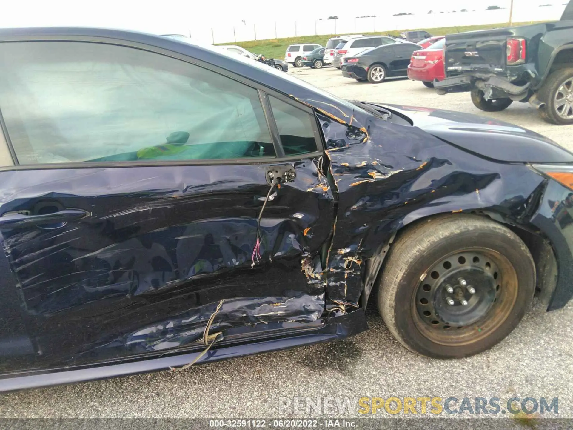 6 Photograph of a damaged car 5YFEPRAEXLP057428 TOYOTA COROLLA 2020