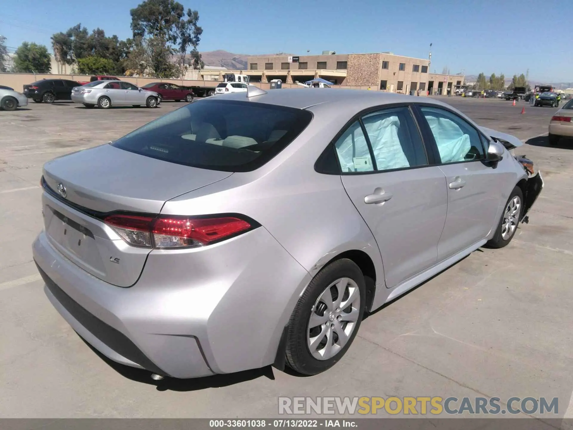 4 Photograph of a damaged car 5YFEPRAEXLP058823 TOYOTA COROLLA 2020