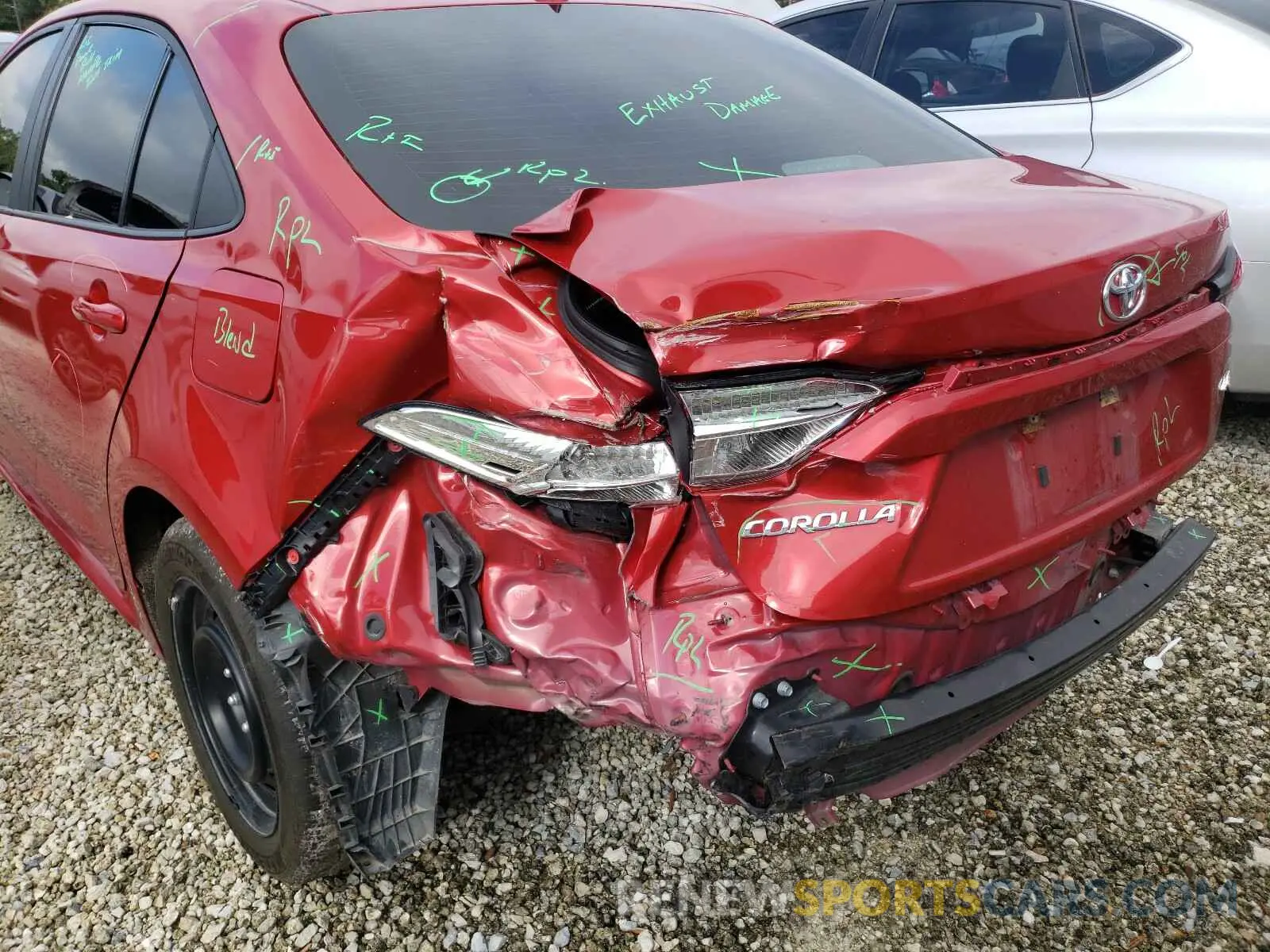 9 Photograph of a damaged car 5YFEPRAEXLP068154 TOYOTA COROLLA 2020