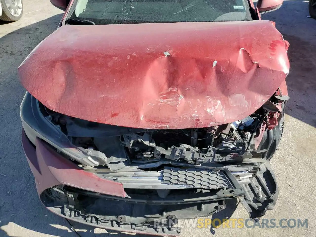 11 Photograph of a damaged car 5YFEPRAEXLP072544 TOYOTA COROLLA 2020