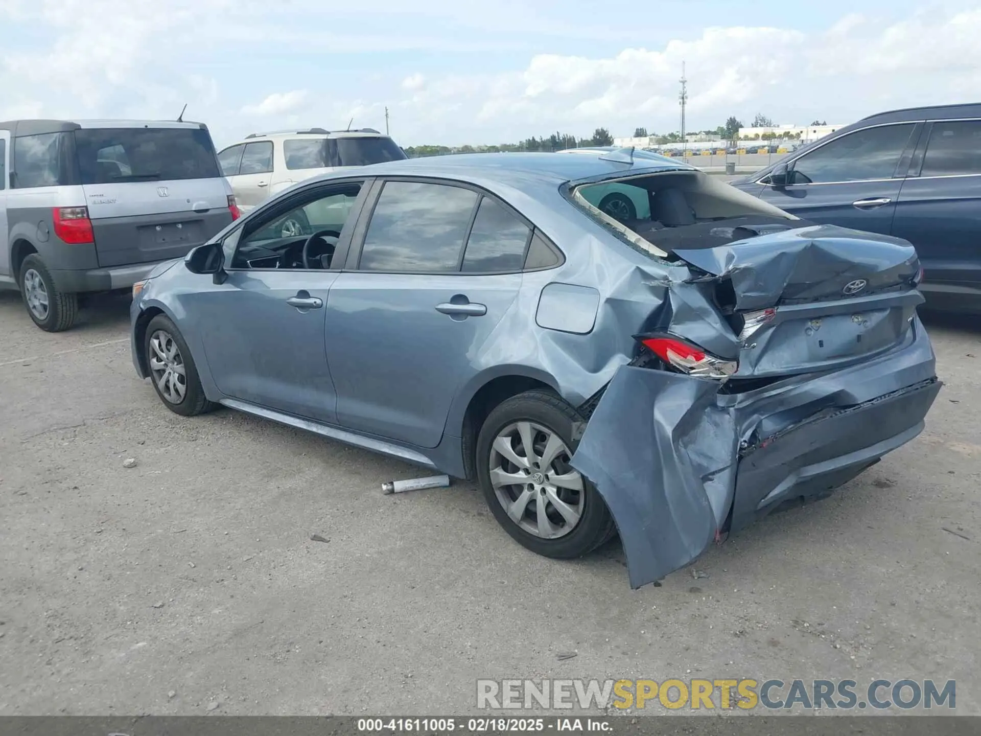 3 Фотография поврежденного автомобиля 5YFEPRAEXLP083267 TOYOTA COROLLA 2020