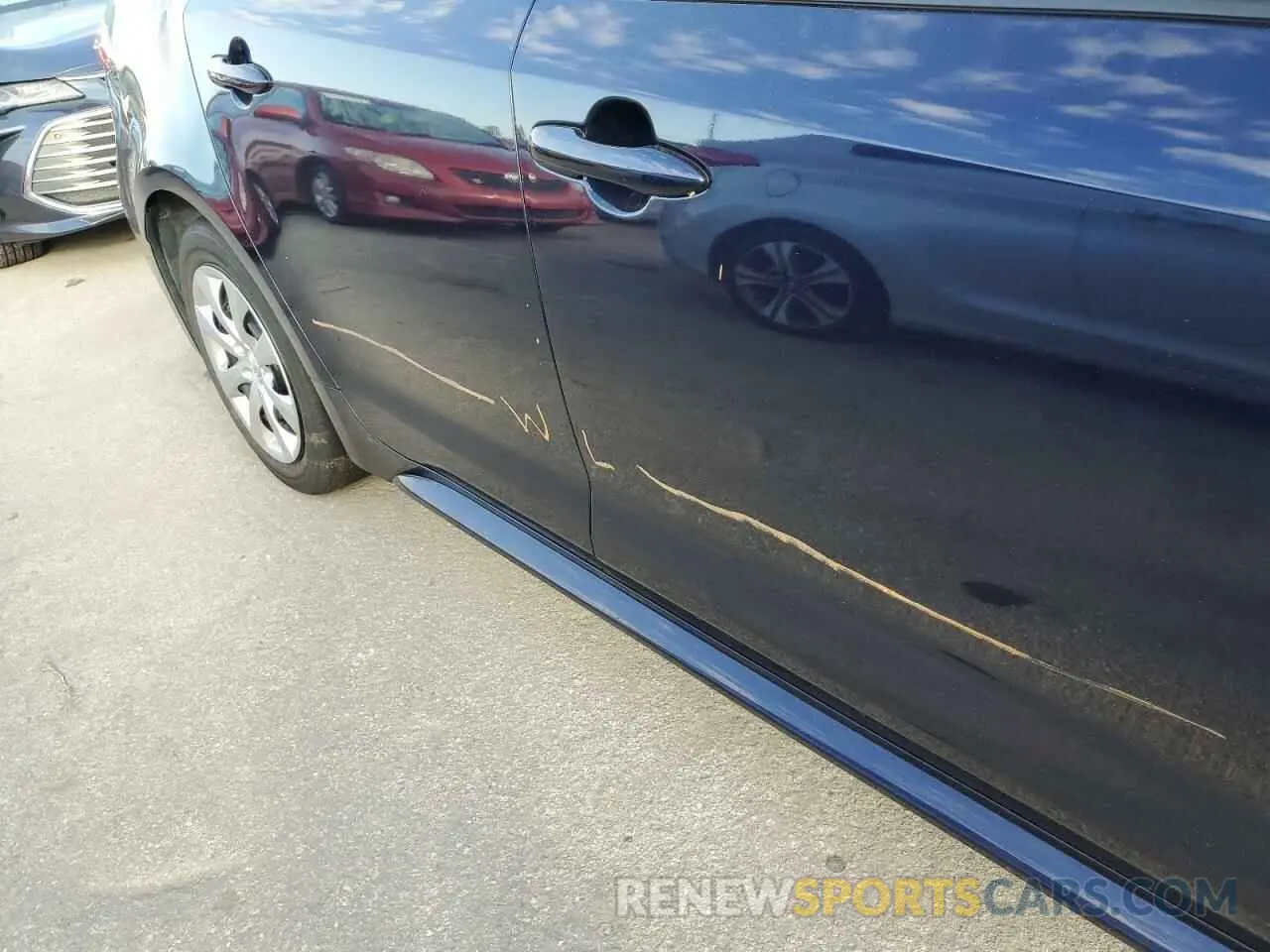 9 Photograph of a damaged car 5YFEPRAEXLP089604 TOYOTA COROLLA 2020