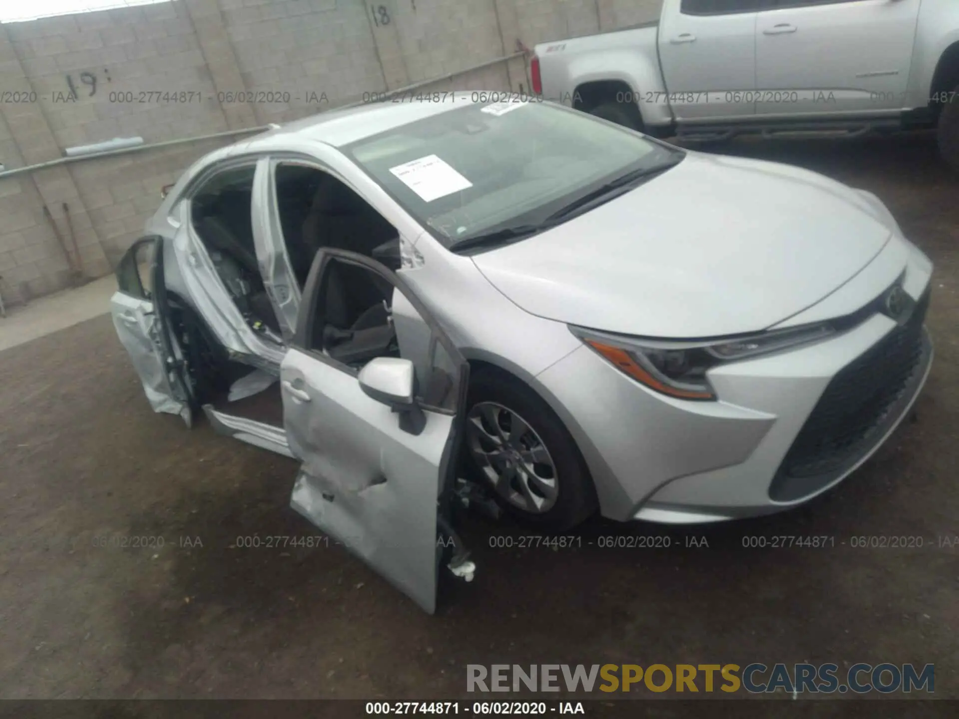 1 Photograph of a damaged car 5YFEPRAEXLP090462 TOYOTA COROLLA 2020