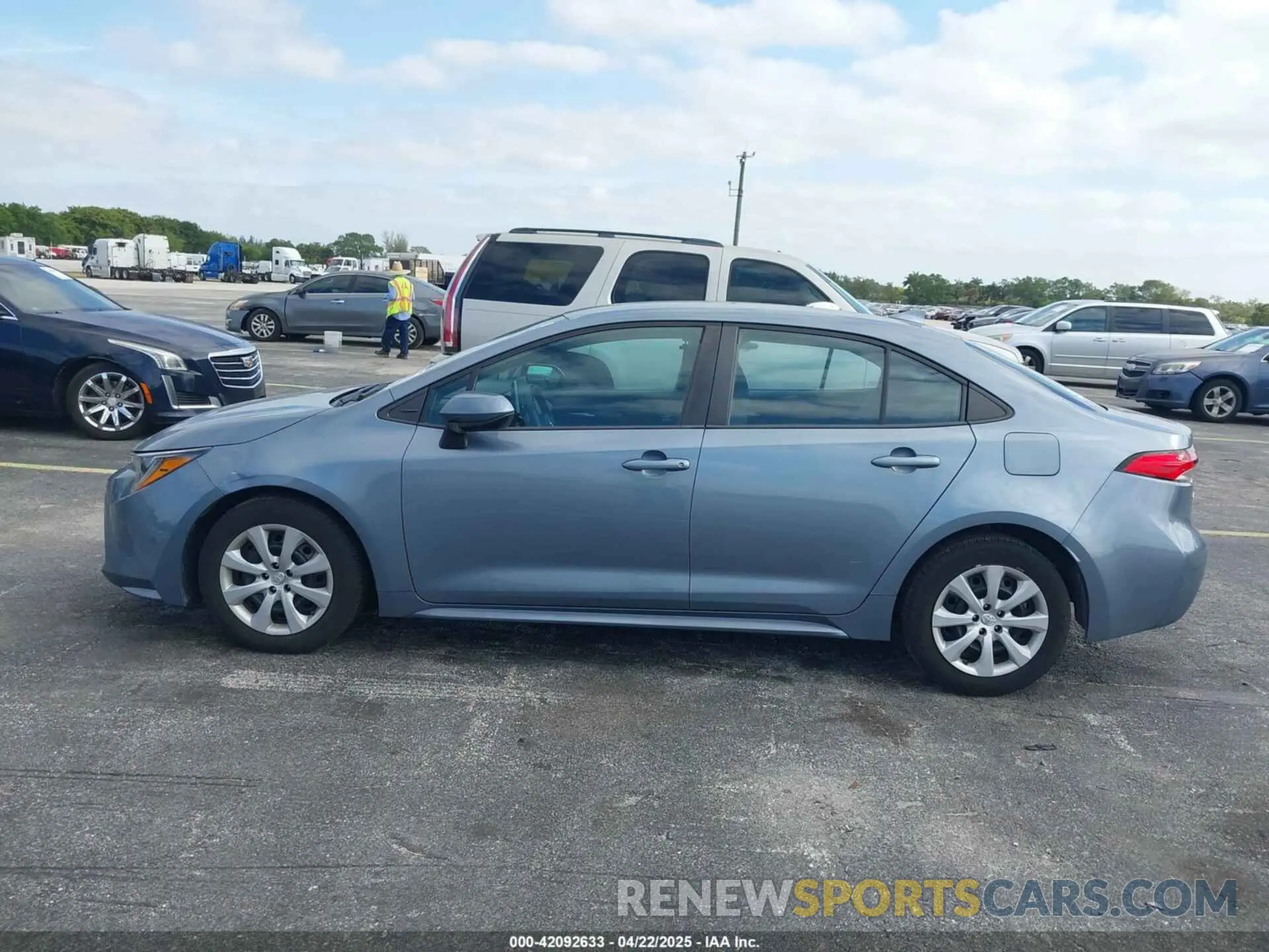 14 Photograph of a damaged car 5YFEPRAEXLP090722 TOYOTA COROLLA 2020