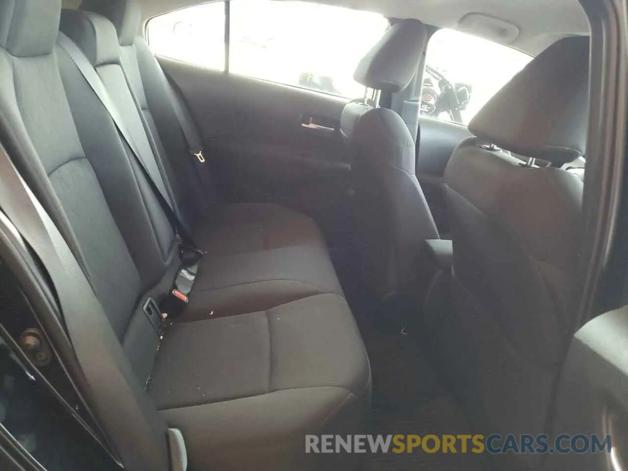 6 Photograph of a damaged car 5YFEPRAEXLP120544 TOYOTA COROLLA 2020