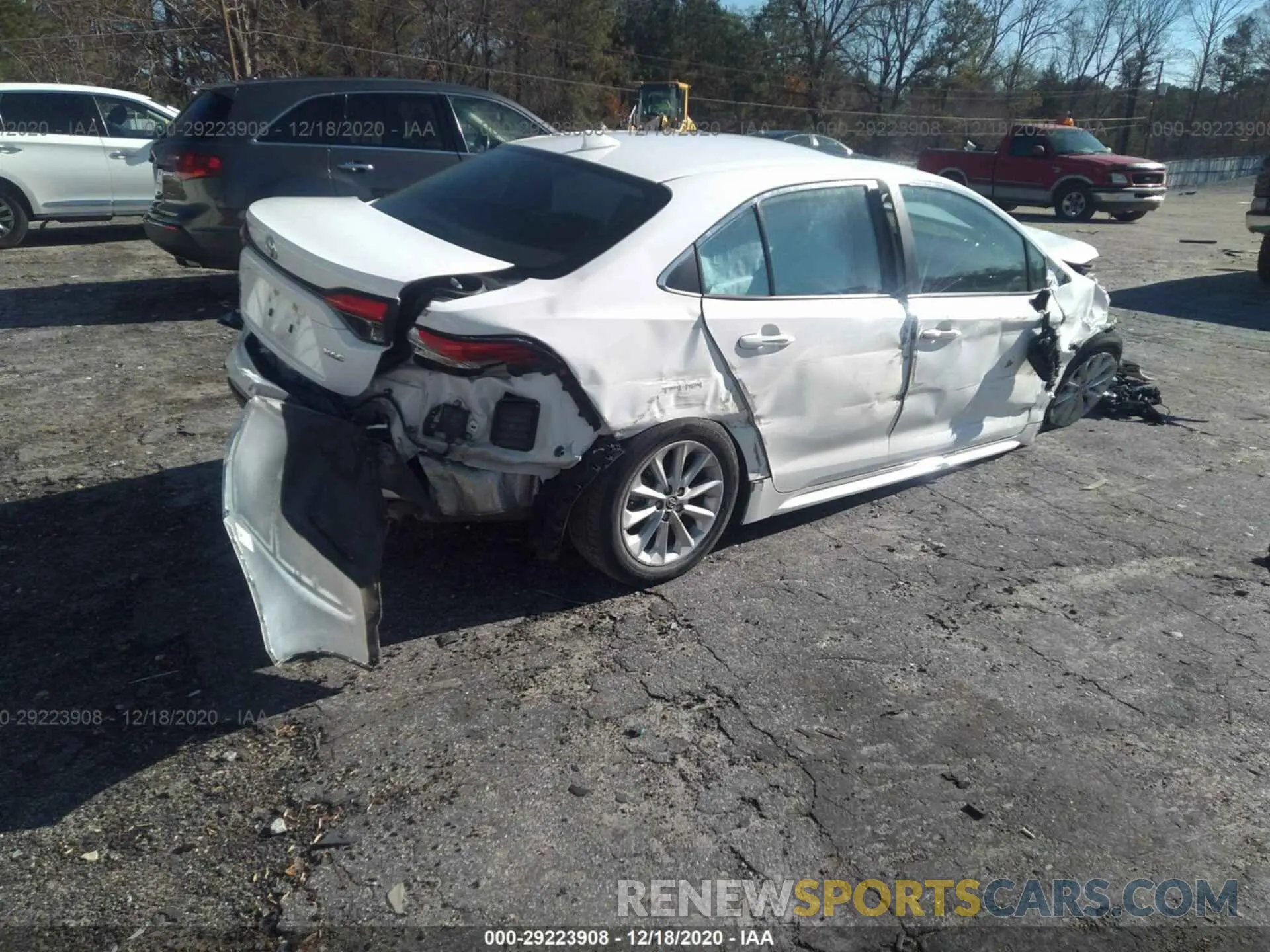 4 Photograph of a damaged car 5YFFPRAE3LP021956 TOYOTA COROLLA 2020