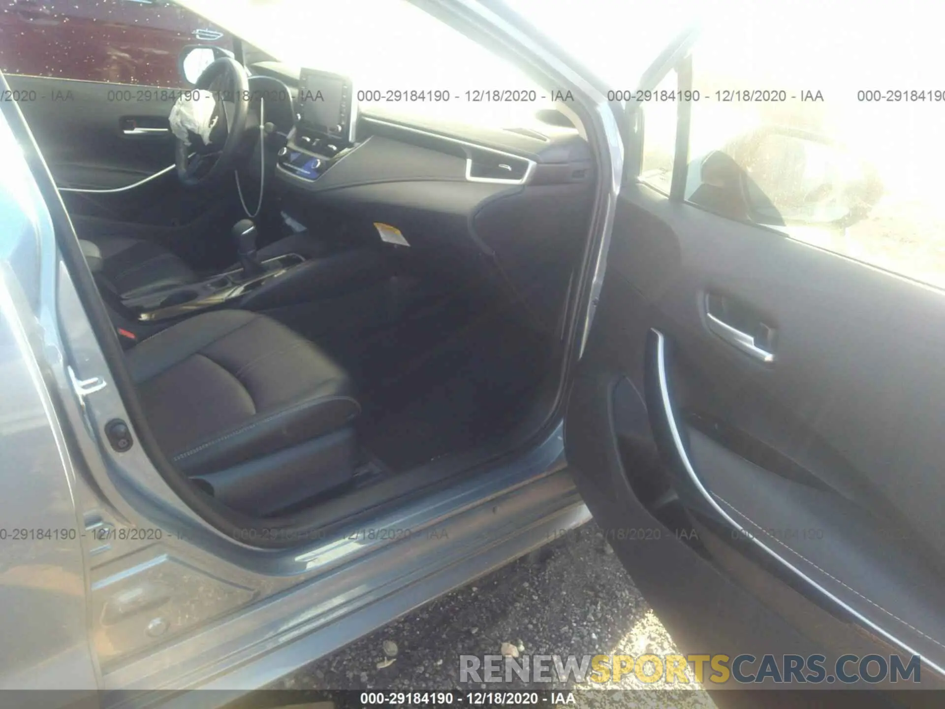 5 Photograph of a damaged car 5YFFPRAE5LP115403 TOYOTA COROLLA 2020