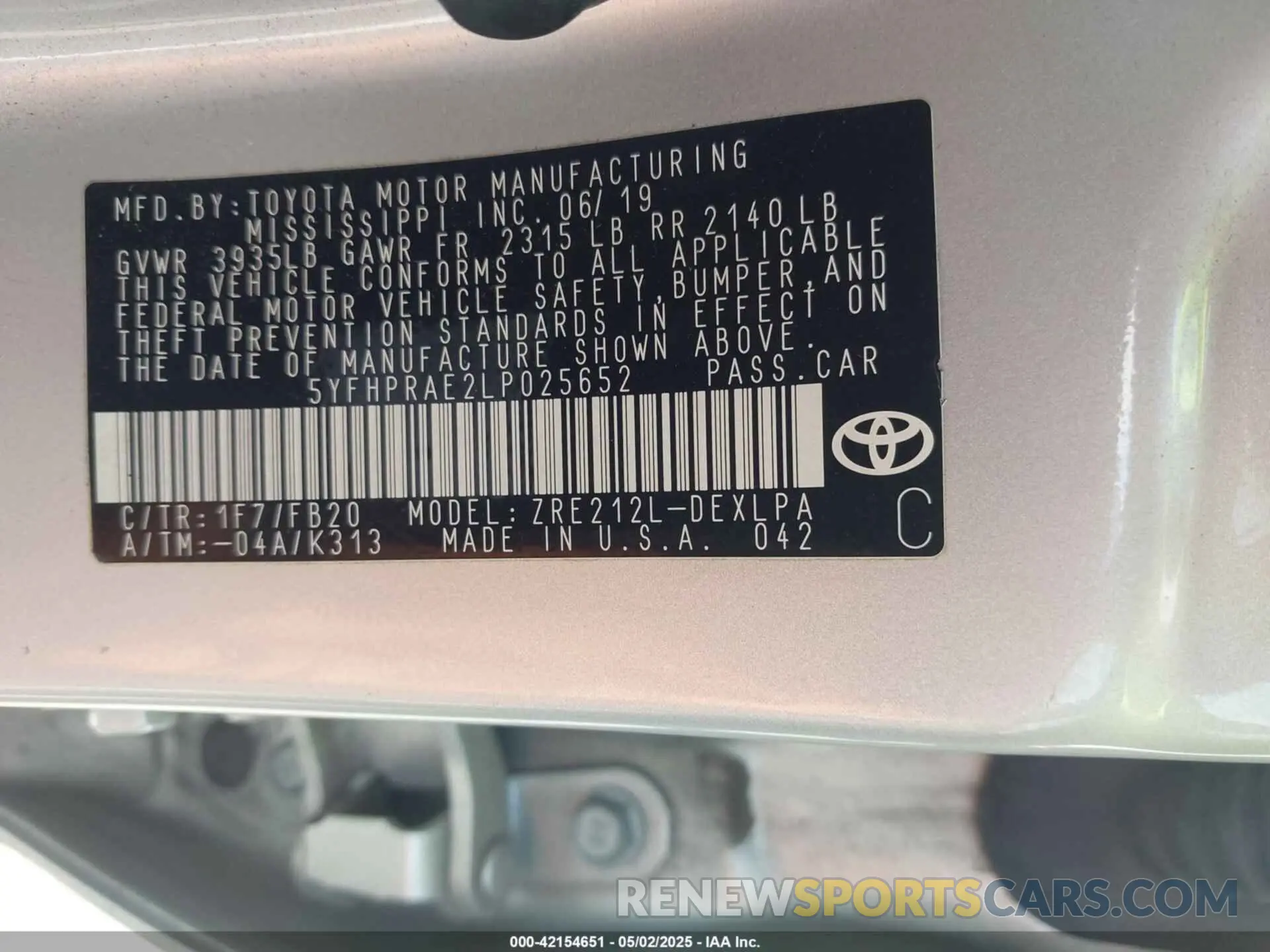 9 Photograph of a damaged car 5YFHPRAE2LP025652 TOYOTA COROLLA 2020