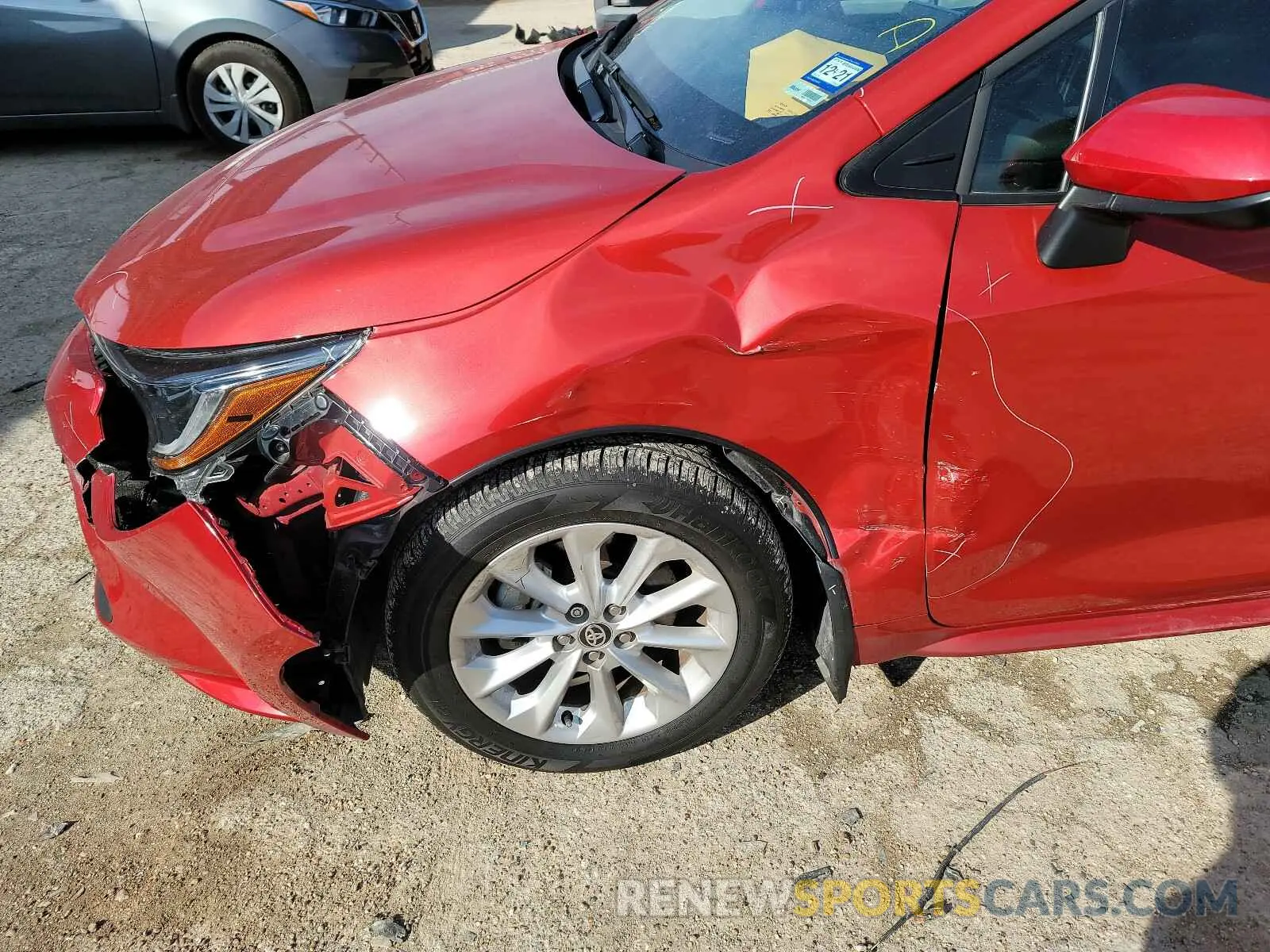 9 Photograph of a damaged car 5YFHPRAE2LP036585 TOYOTA COROLLA 2020