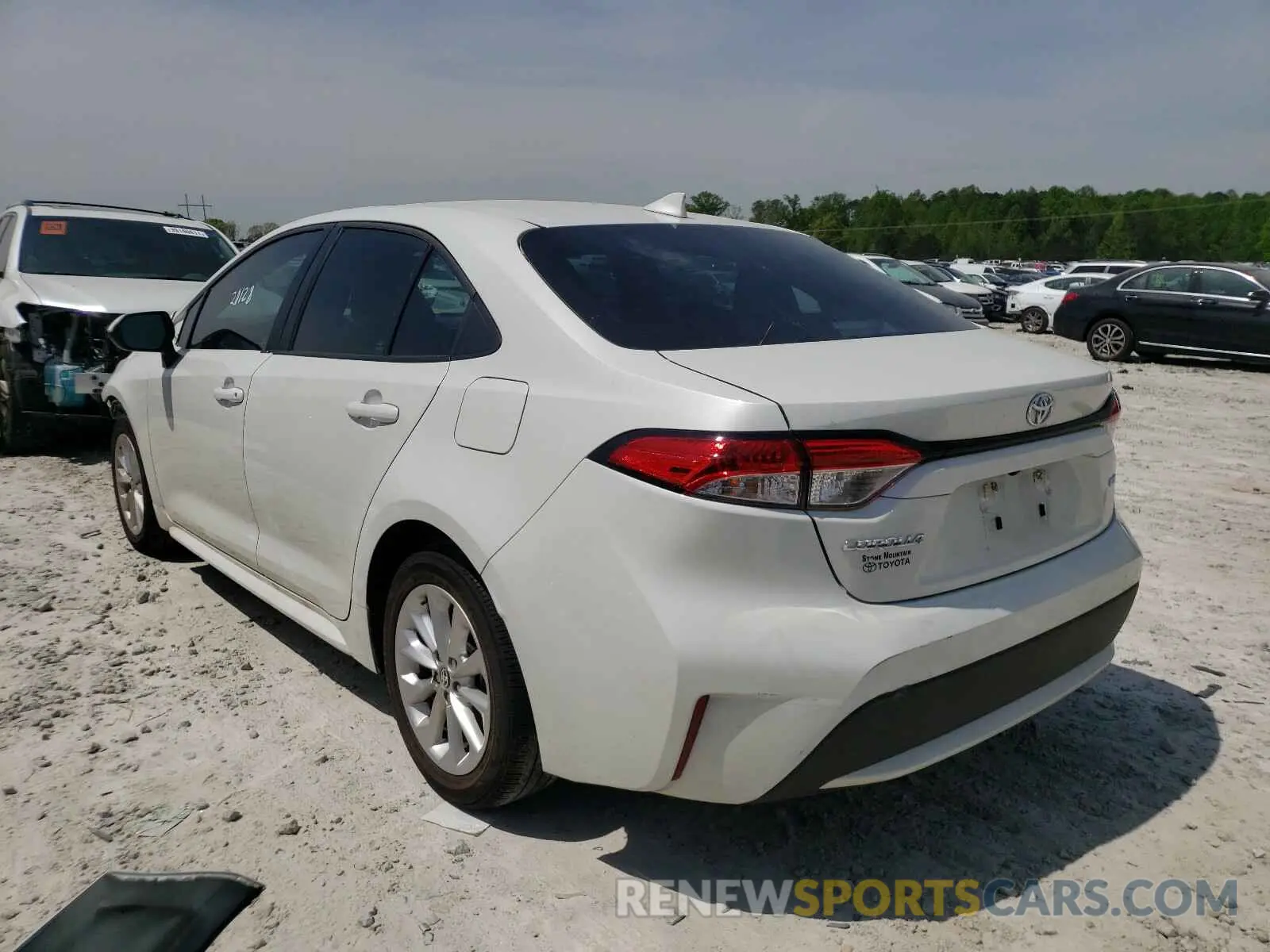 3 Photograph of a damaged car 5YFHPRAE3LP069644 TOYOTA COROLLA 2020