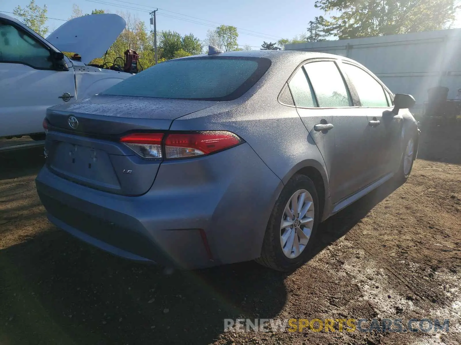 4 Photograph of a damaged car 5YFHPRAE5LP021689 TOYOTA COROLLA 2020