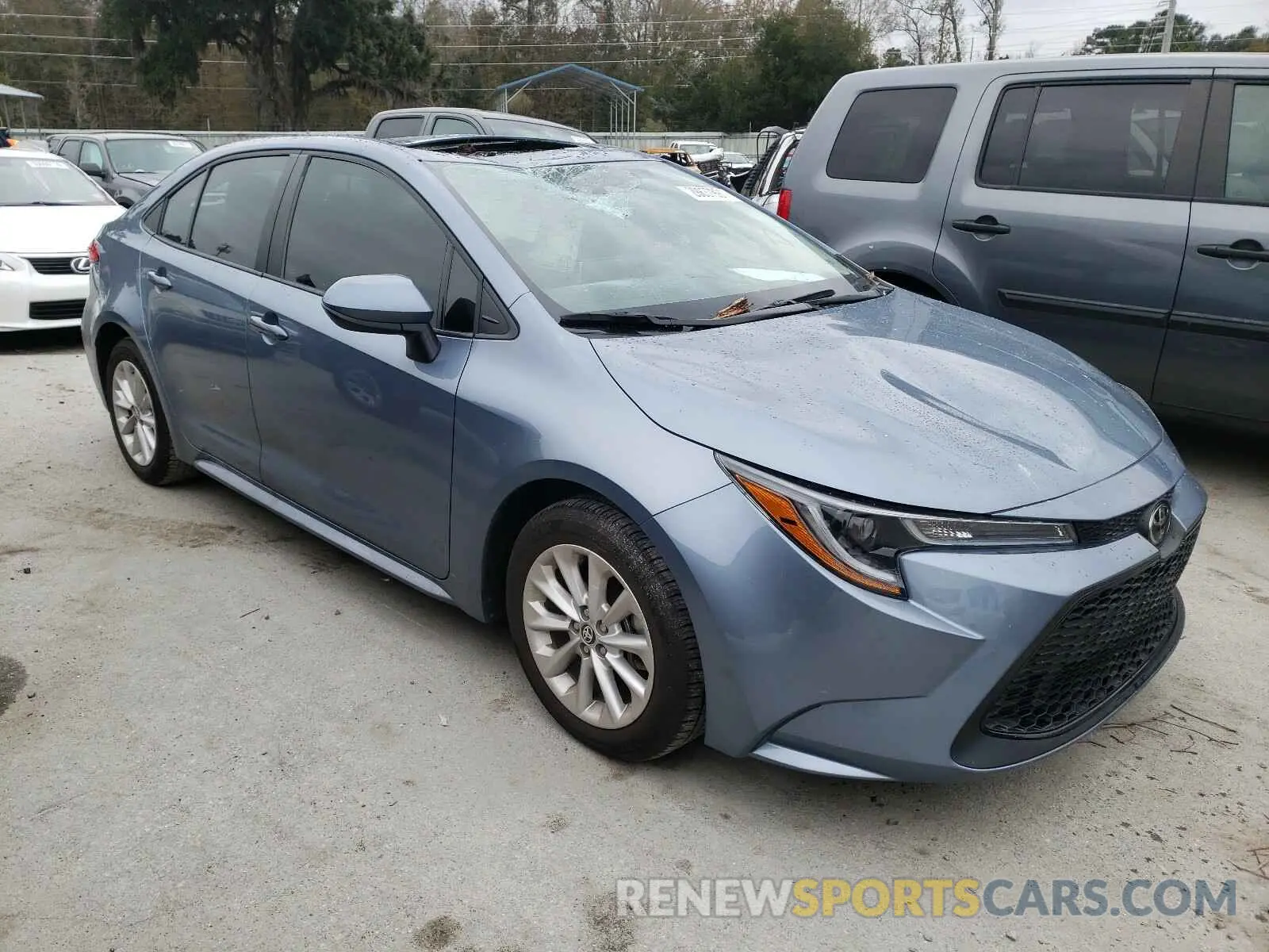 1 Photograph of a damaged car 5YFHPRAE8LP047266 TOYOTA COROLLA 2020
