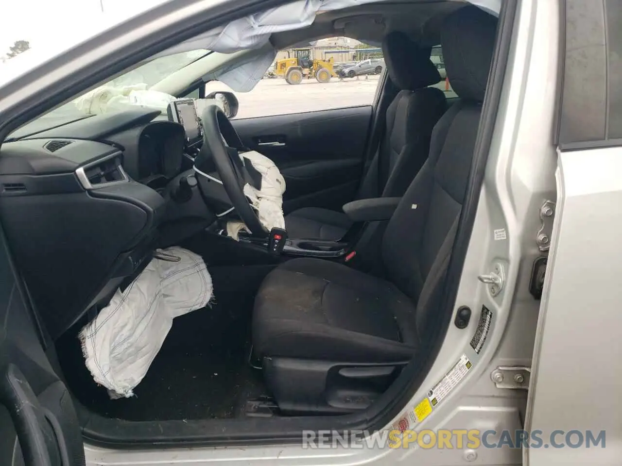 7 Photograph of a damaged car 5YFHPRAE9LP021808 TOYOTA COROLLA 2020