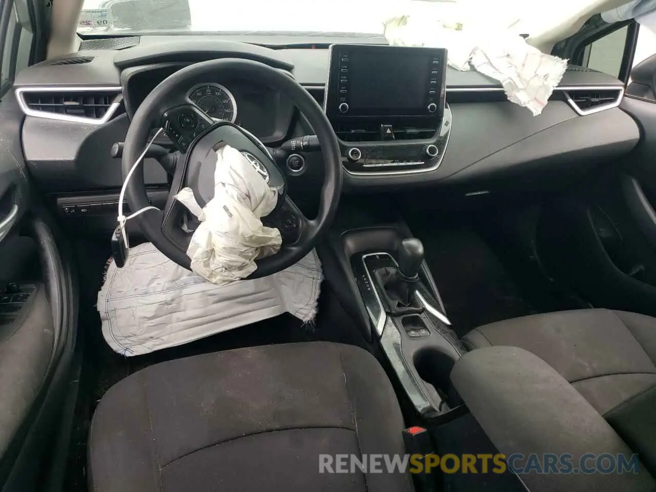 8 Photograph of a damaged car 5YFHPRAE9LP021808 TOYOTA COROLLA 2020