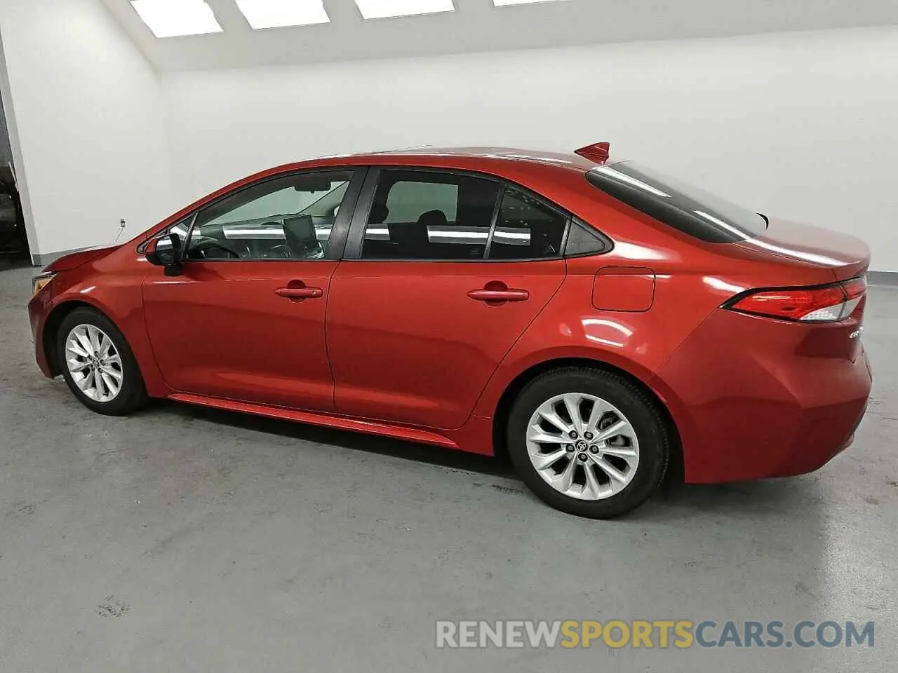 2 Photograph of a damaged car 5YFHPRAEXLP020747 TOYOTA COROLLA 2020