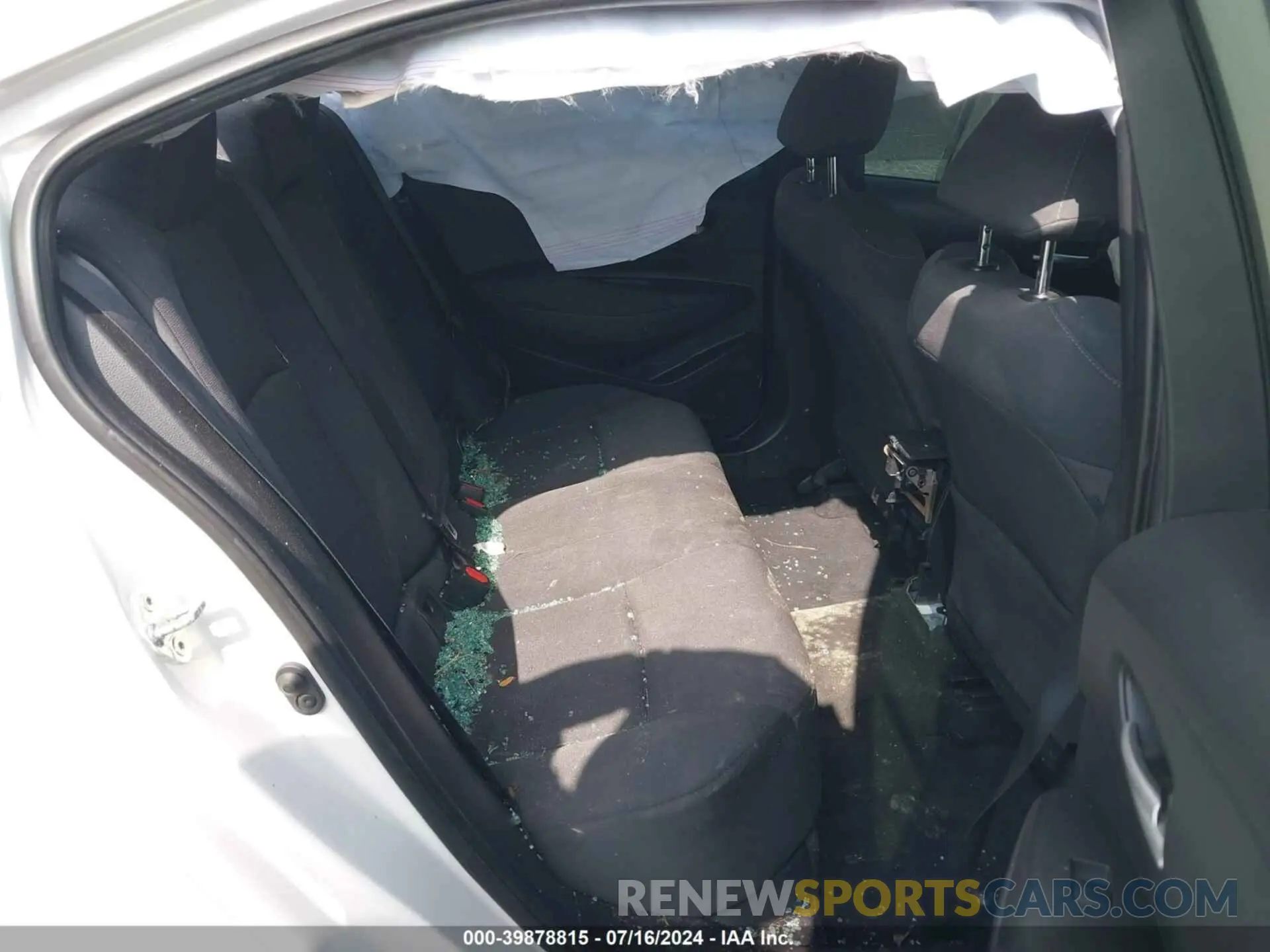 8 Photograph of a damaged car 5YFHPRAEXLP031117 TOYOTA COROLLA 2020