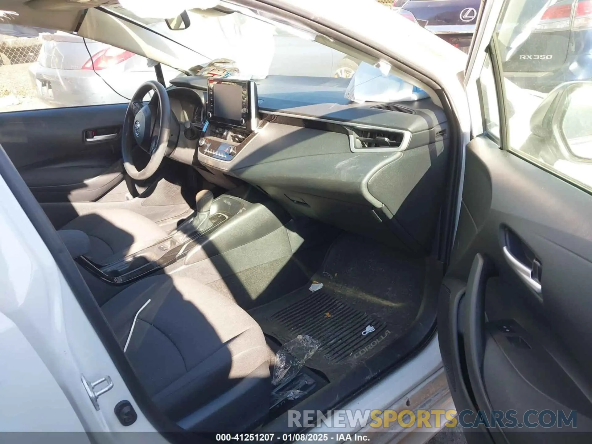 5 Photograph of a damaged car 5YFHPRAEXLP037791 TOYOTA COROLLA 2020
