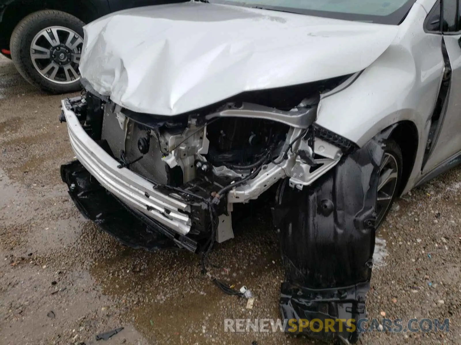 9 Photograph of a damaged car 5YFP4RCE1LP039317 TOYOTA COROLLA 2020