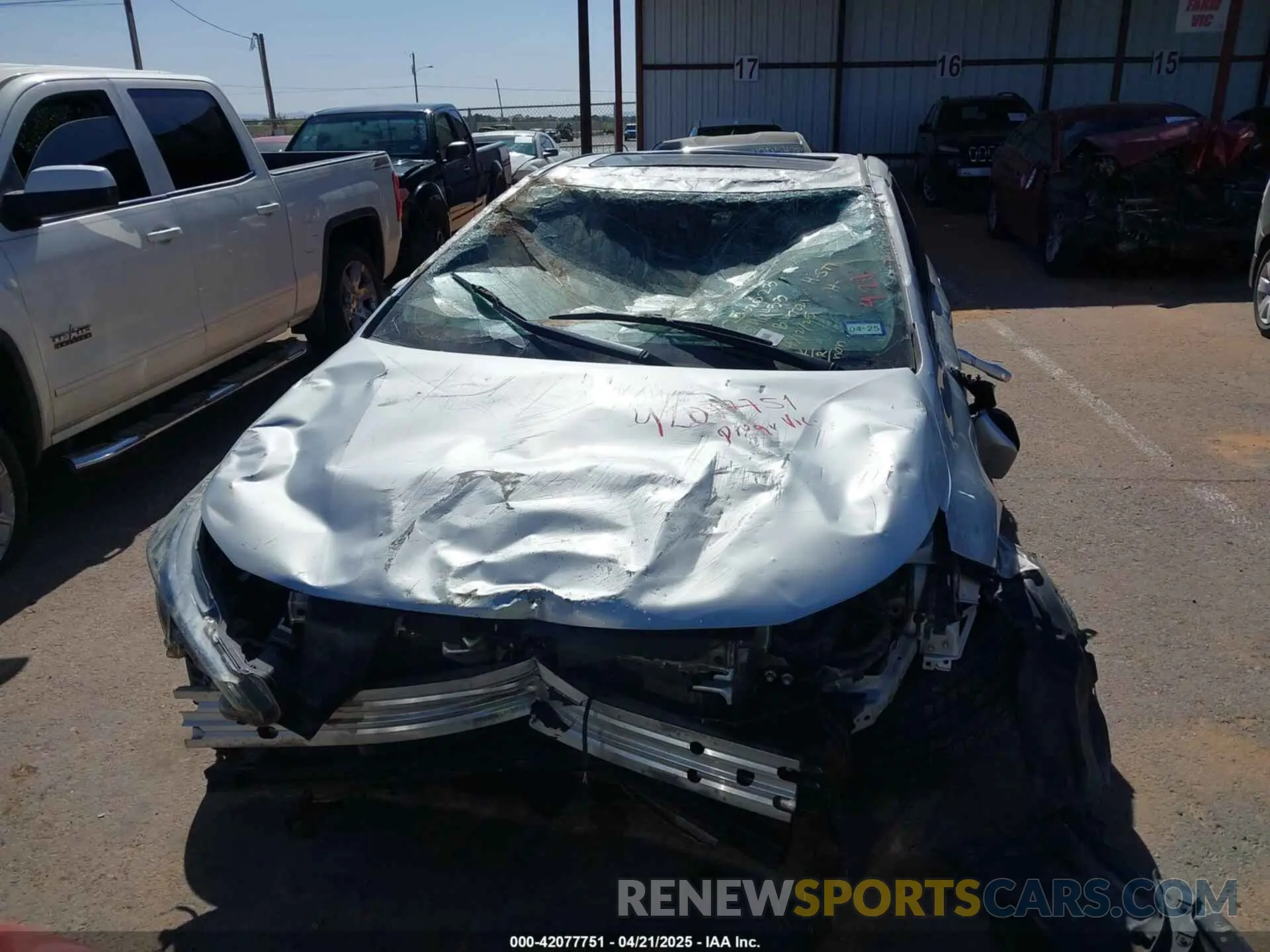12 Photograph of a damaged car 5YFP4RCE2LP014913 TOYOTA COROLLA 2020