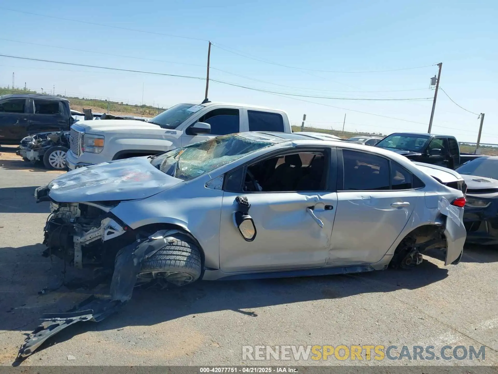 14 Photograph of a damaged car 5YFP4RCE2LP014913 TOYOTA COROLLA 2020