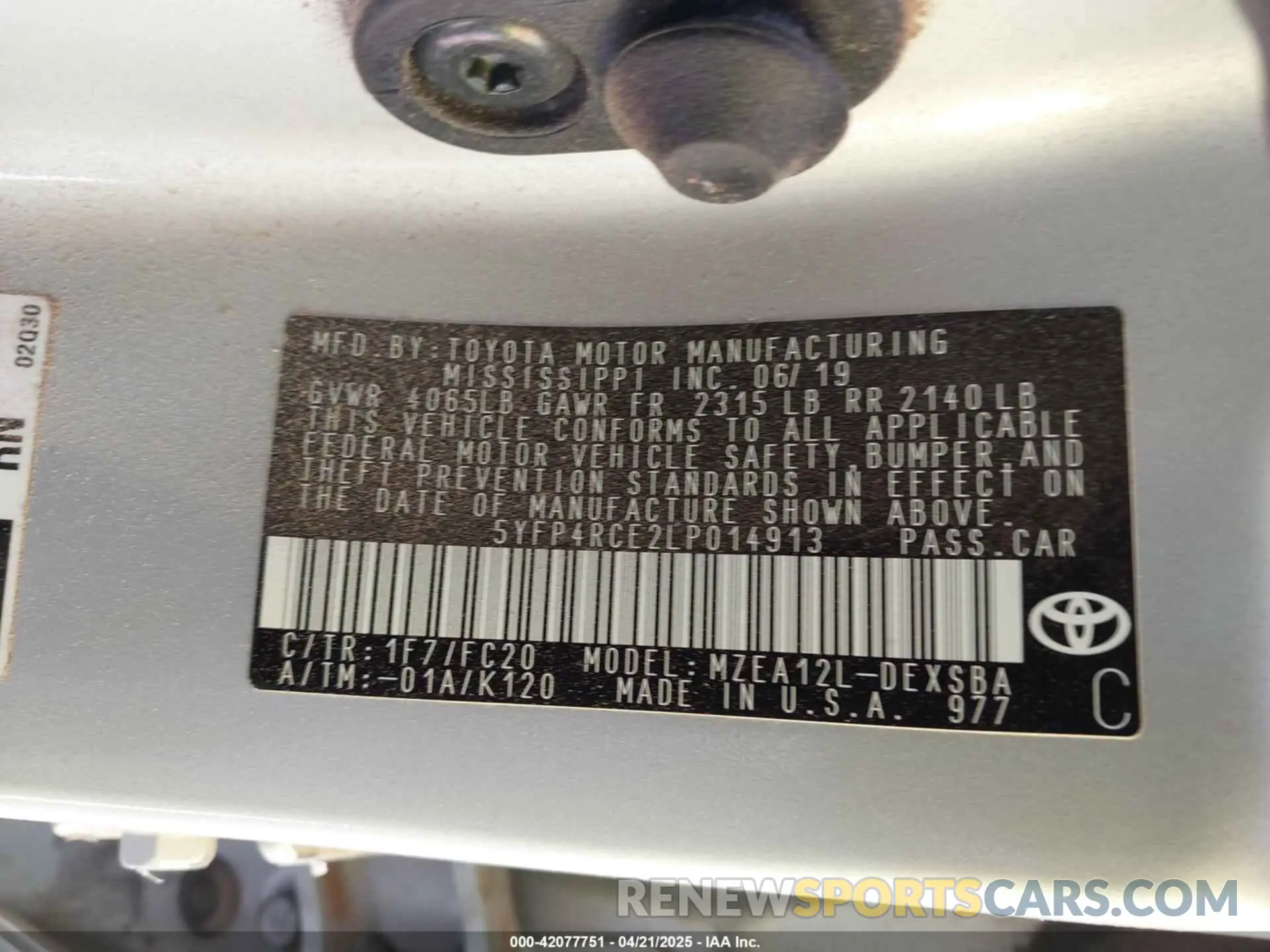 9 Photograph of a damaged car 5YFP4RCE2LP014913 TOYOTA COROLLA 2020
