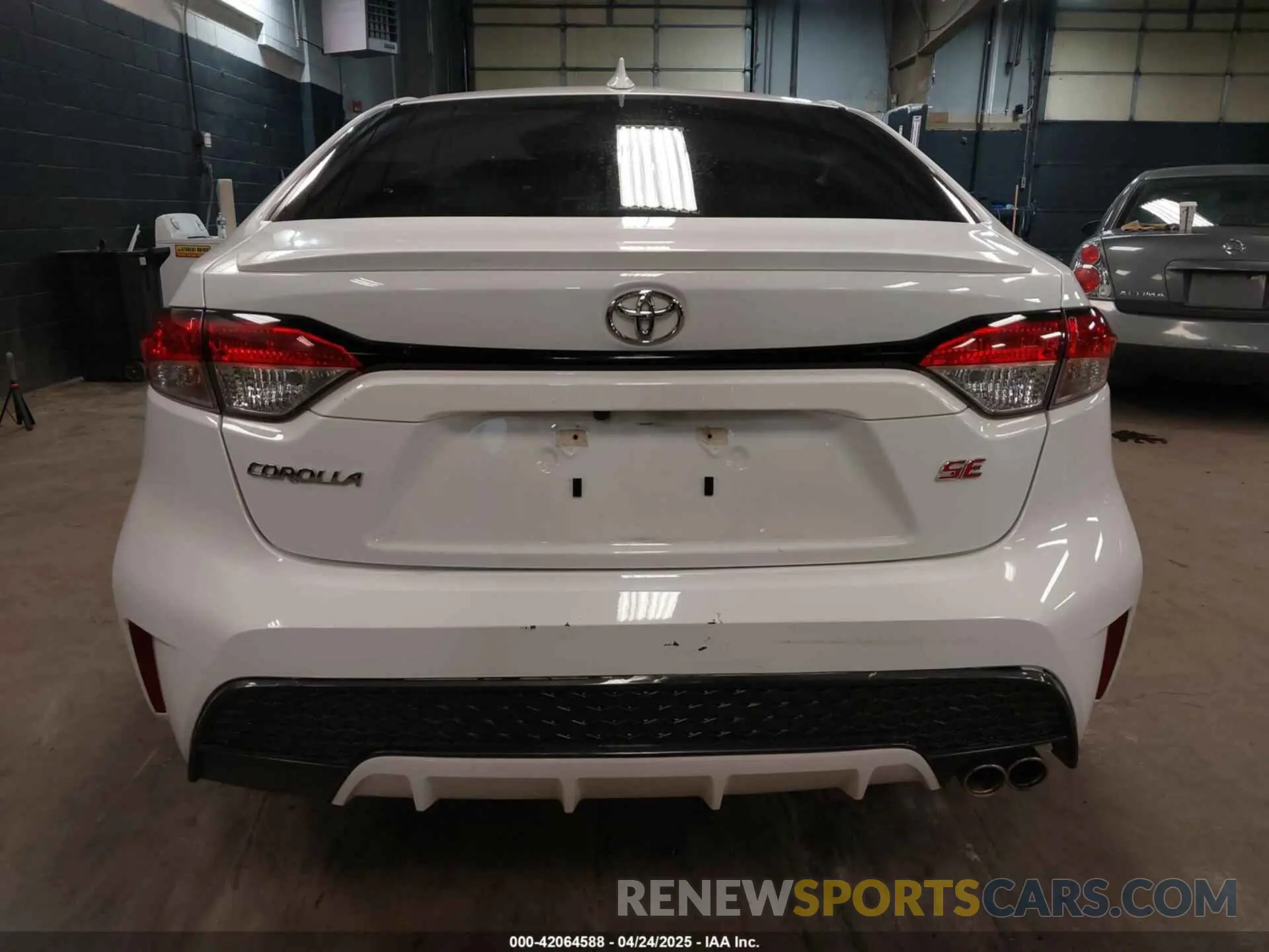 16 Photograph of a damaged car 5YFP4RCE3LP013060 TOYOTA COROLLA 2020