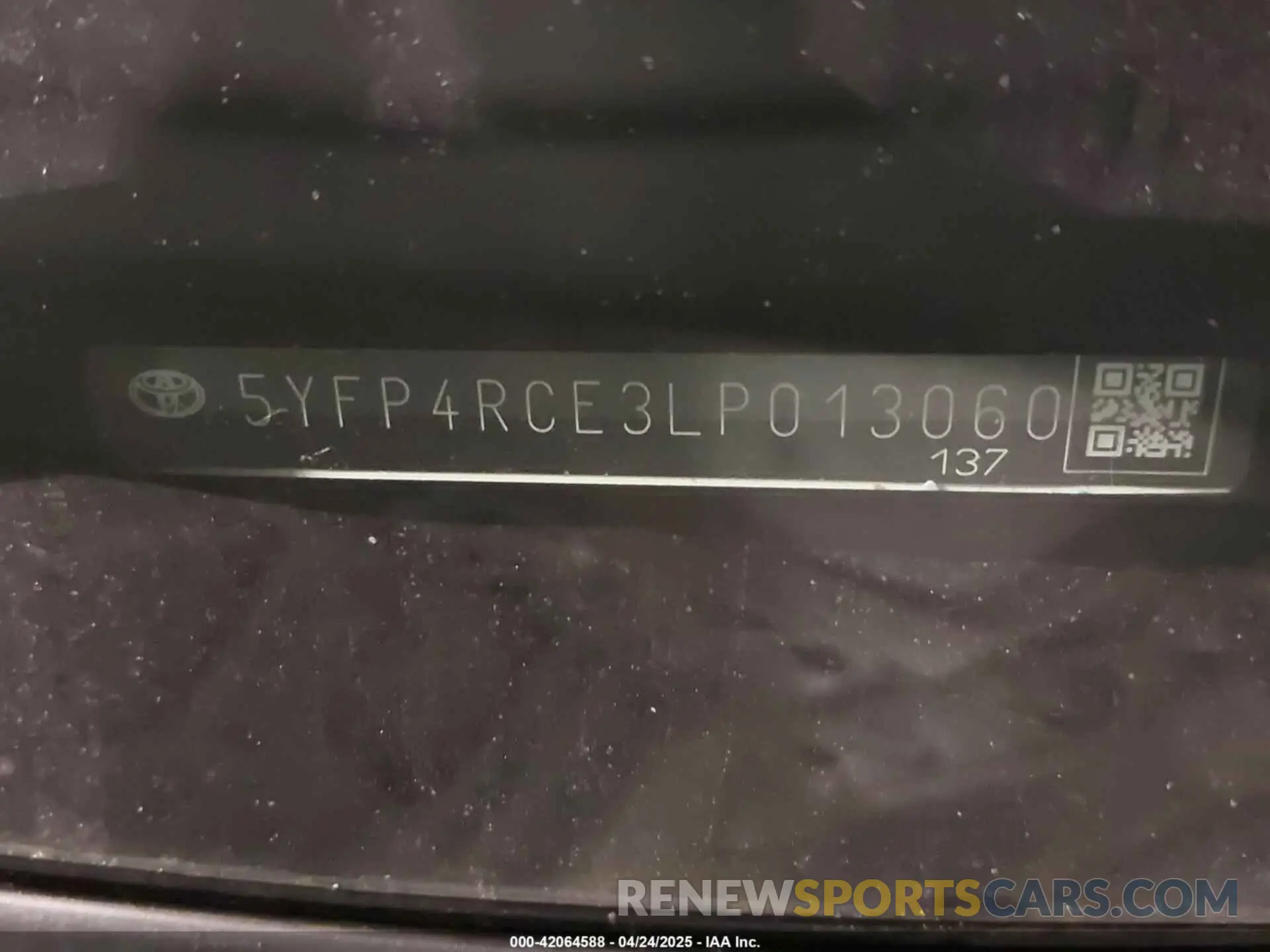 17 Photograph of a damaged car 5YFP4RCE3LP013060 TOYOTA COROLLA 2020