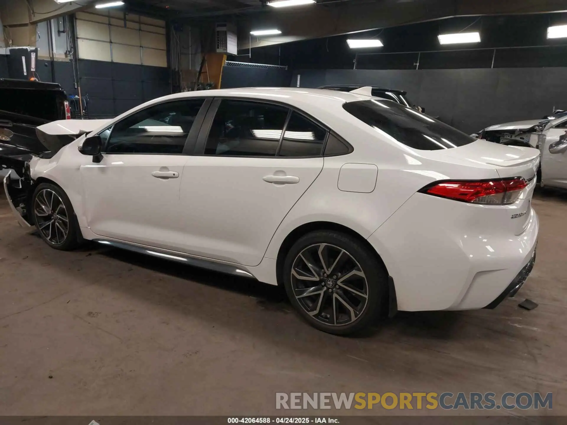 3 Photograph of a damaged car 5YFP4RCE3LP013060 TOYOTA COROLLA 2020