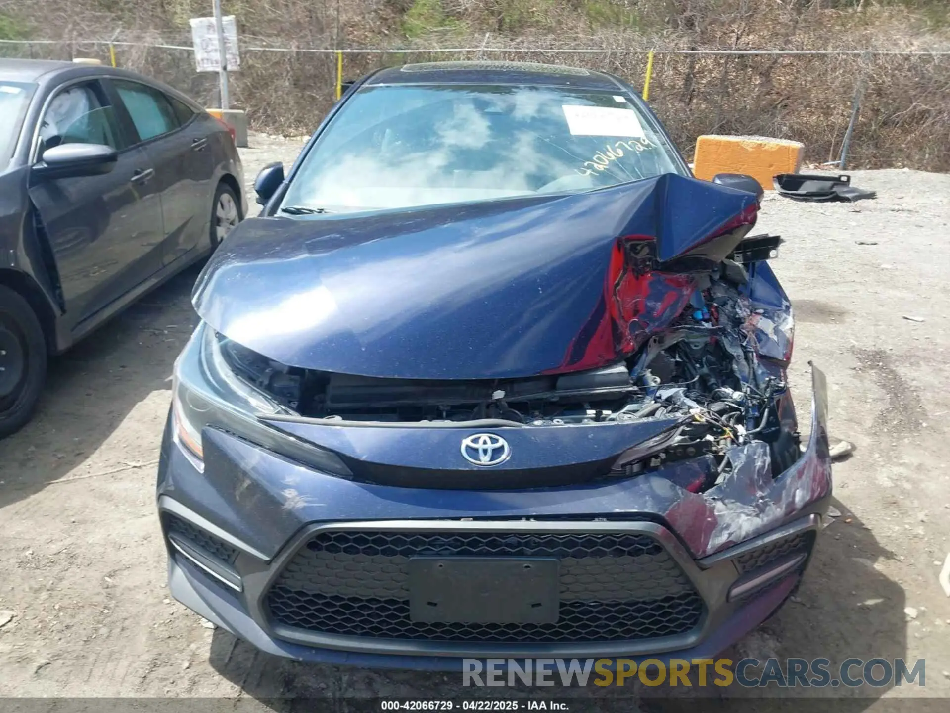 12 Photograph of a damaged car 5YFP4RCE3LP046642 TOYOTA COROLLA 2020
