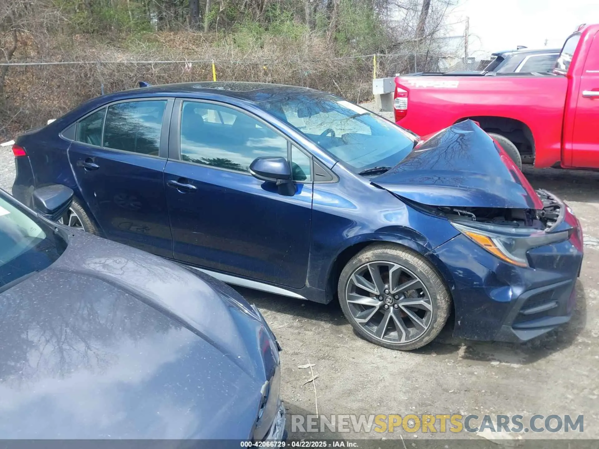 13 Photograph of a damaged car 5YFP4RCE3LP046642 TOYOTA COROLLA 2020