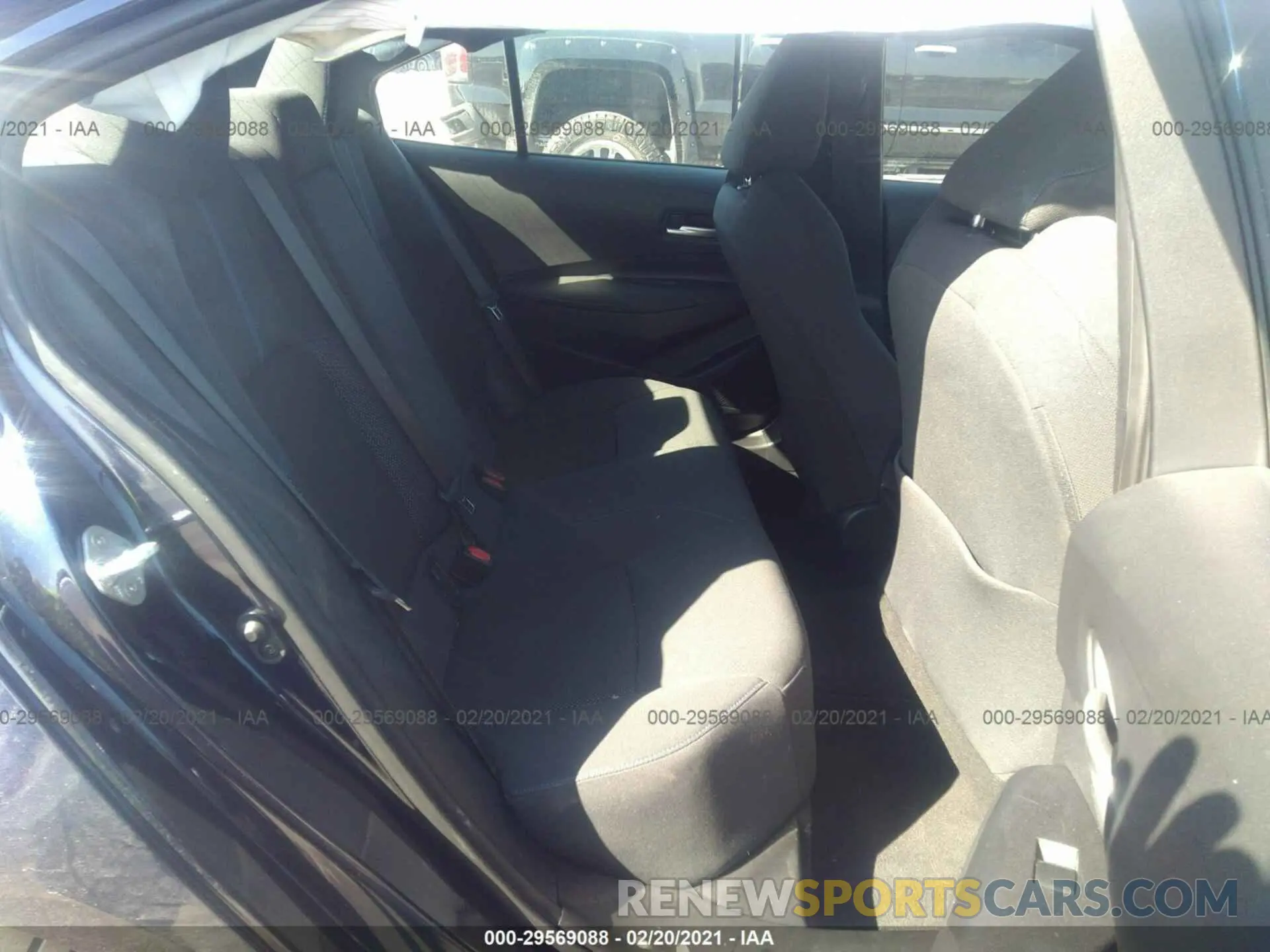 8 Photograph of a damaged car 5YFP4RCE7LP008721 TOYOTA COROLLA 2020