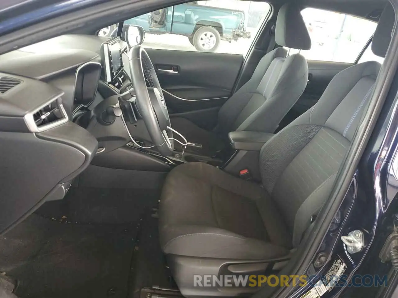 7 Photograph of a damaged car 5YFS4RCE0LP011745 TOYOTA COROLLA 2020