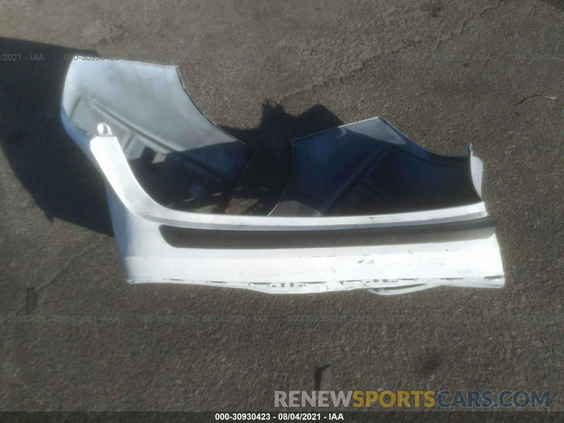 12 Photograph of a damaged car 5YFS4RCE0LP020137 TOYOTA COROLLA 2020