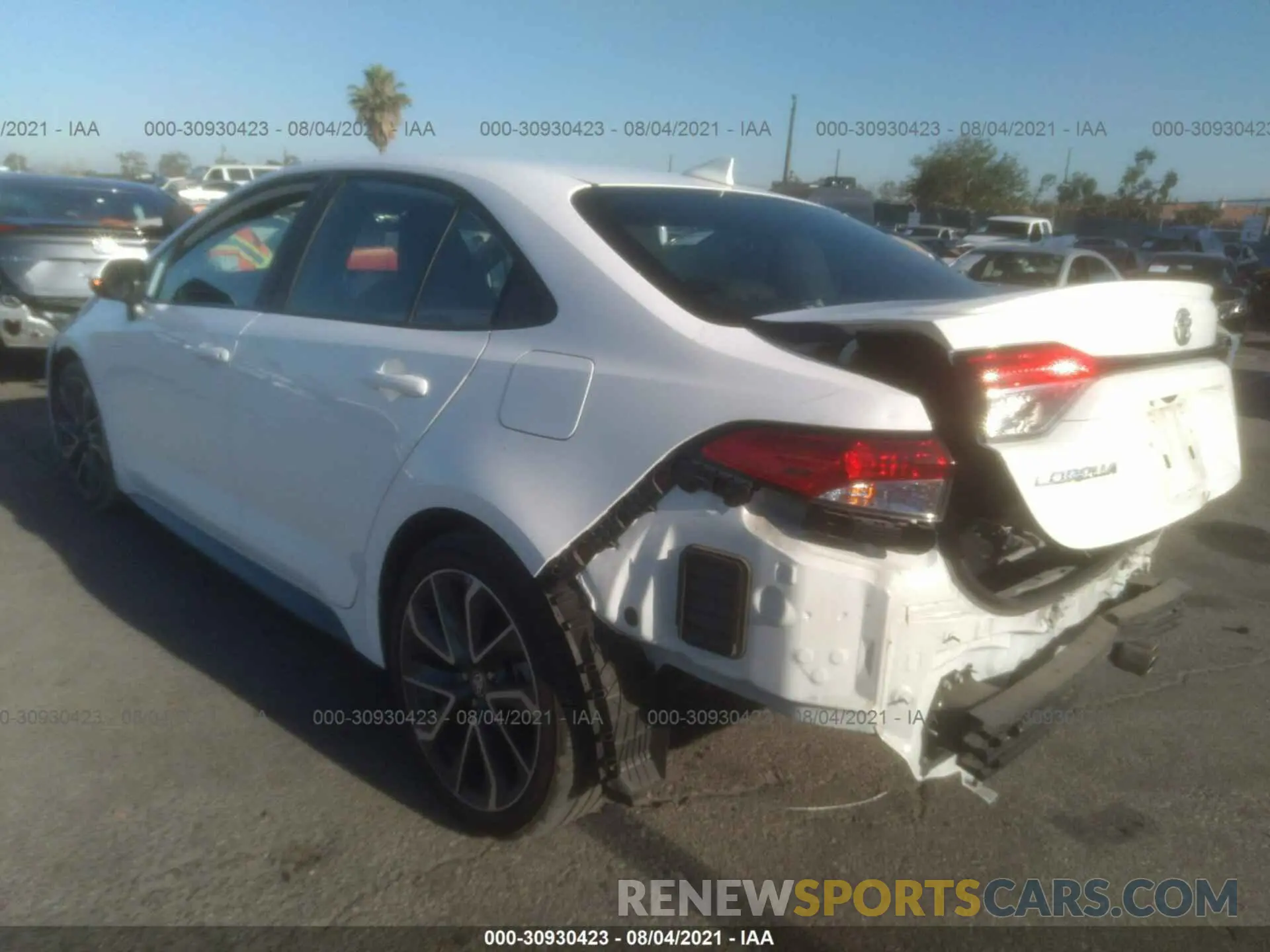 3 Photograph of a damaged car 5YFS4RCE0LP020137 TOYOTA COROLLA 2020