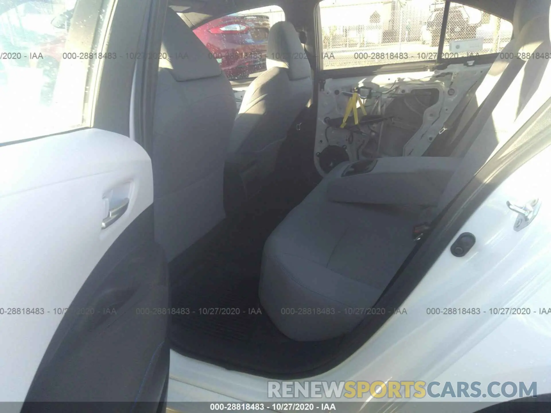 8 Photograph of a damaged car 5YFS4RCE0LP029484 TOYOTA COROLLA 2020