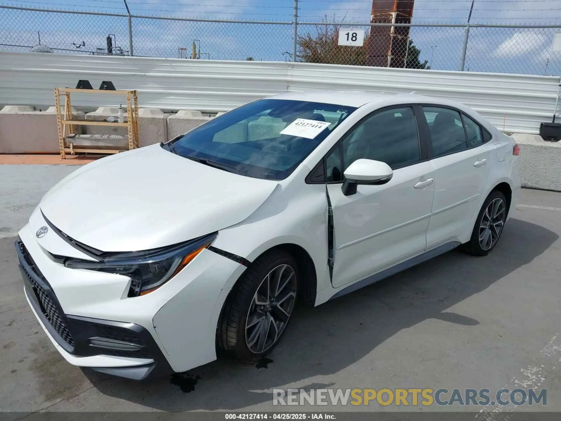 2 Photograph of a damaged car 5YFS4RCE0LP053140 TOYOTA COROLLA 2020