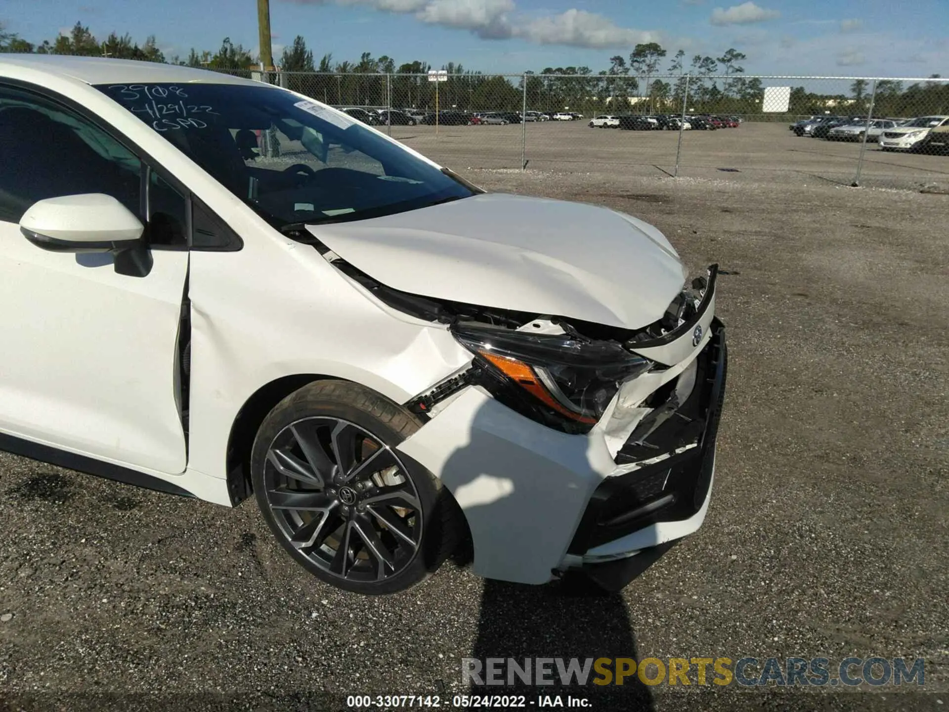 6 Photograph of a damaged car 5YFS4RCE1LP013908 TOYOTA COROLLA 2020