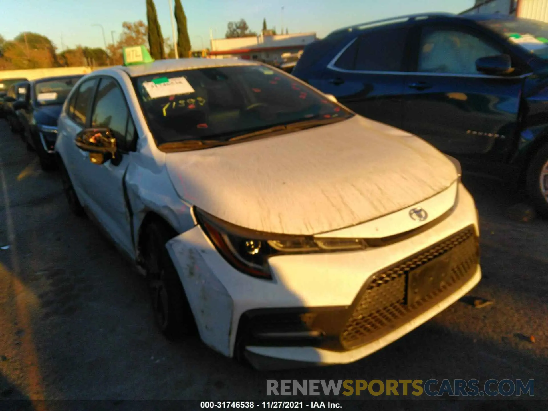 1 Photograph of a damaged car 5YFS4RCE1LP021068 TOYOTA COROLLA 2020