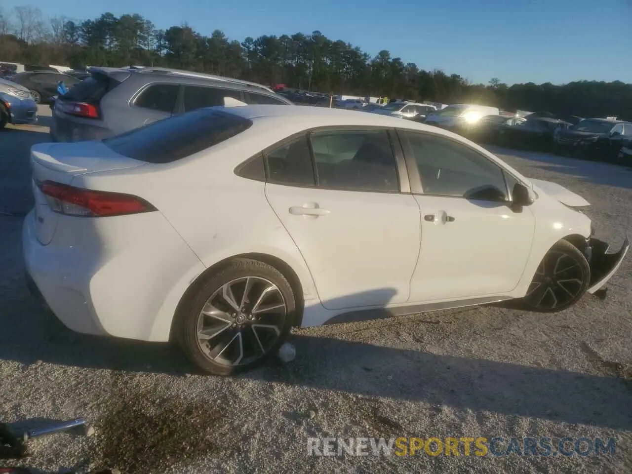3 Photograph of a damaged car 5YFS4RCE1LP035634 TOYOTA COROLLA 2020