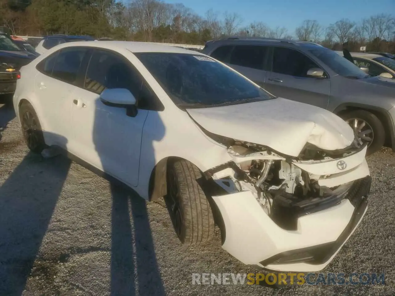 4 Photograph of a damaged car 5YFS4RCE1LP035634 TOYOTA COROLLA 2020