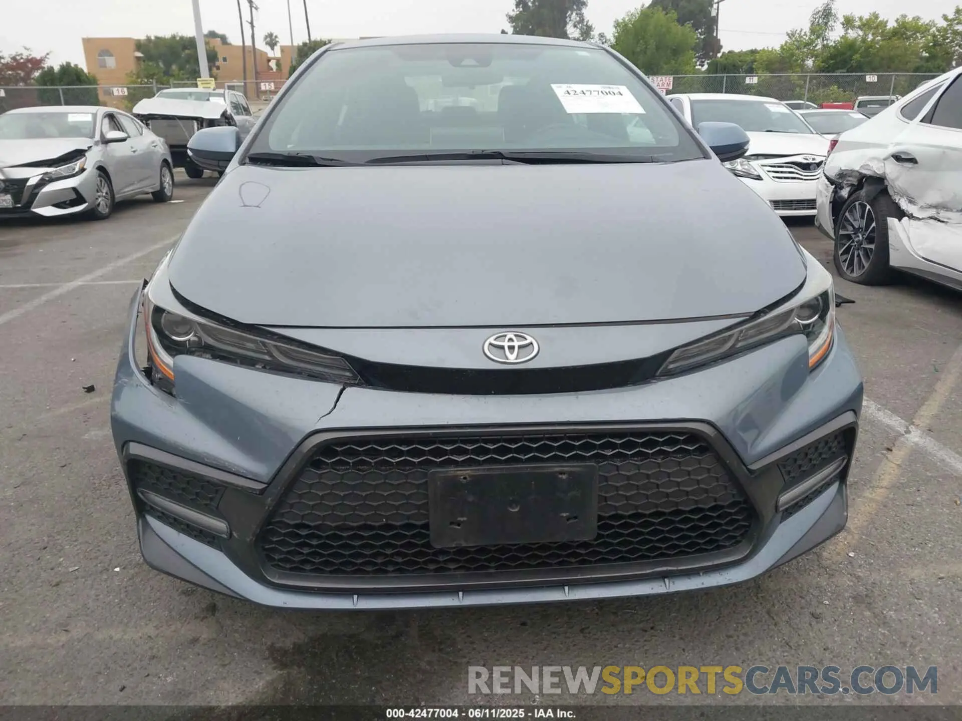 12 Photograph of a damaged car 5YFS4RCE1LP056516 TOYOTA COROLLA 2020