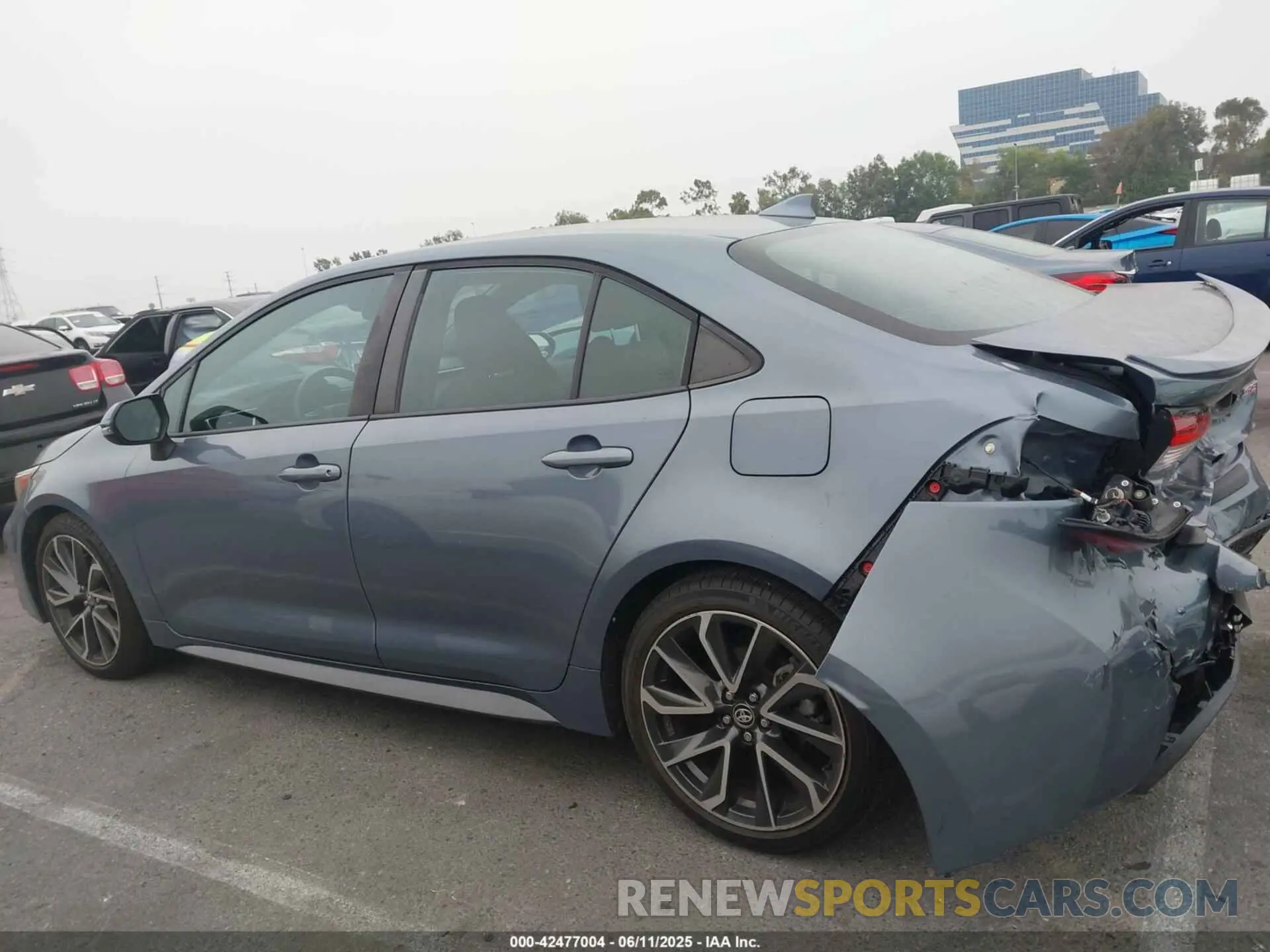 14 Photograph of a damaged car 5YFS4RCE1LP056516 TOYOTA COROLLA 2020