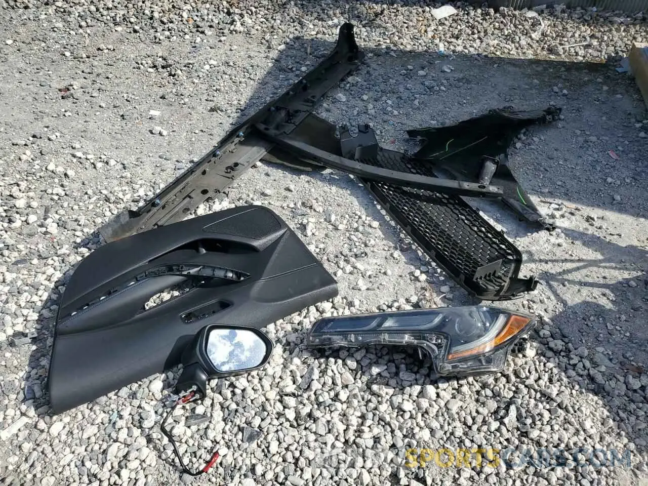 12 Photograph of a damaged car 5YFS4RCE2LP022147 TOYOTA COROLLA 2020
