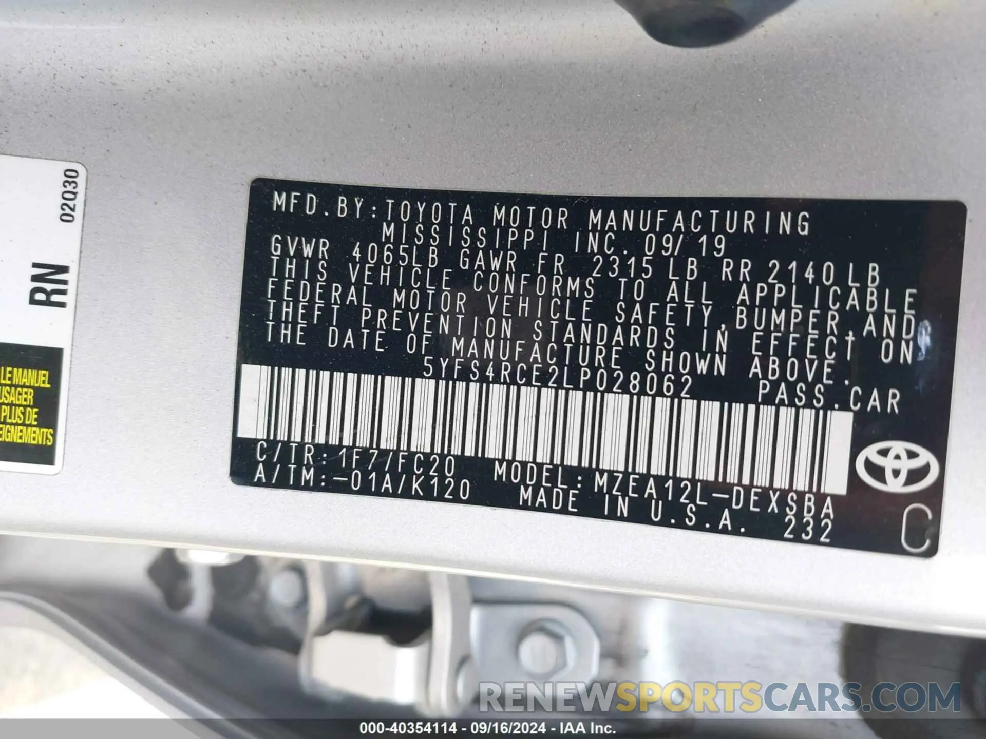 9 Photograph of a damaged car 5YFS4RCE2LP028062 TOYOTA COROLLA 2020