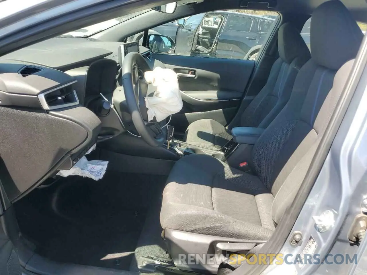 7 Photograph of a damaged car 5YFS4RCE2LP040065 TOYOTA COROLLA 2020