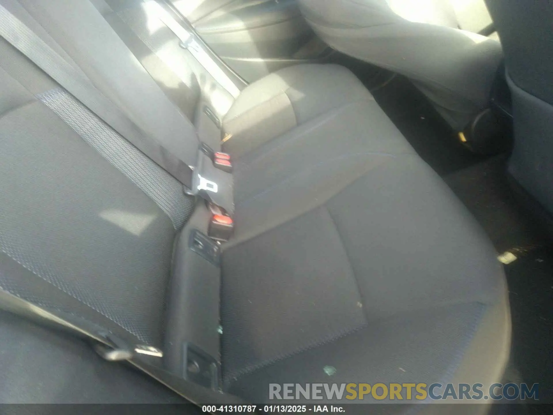 8 Photograph of a damaged car 5YFS4RCE3LP024568 TOYOTA COROLLA 2020
