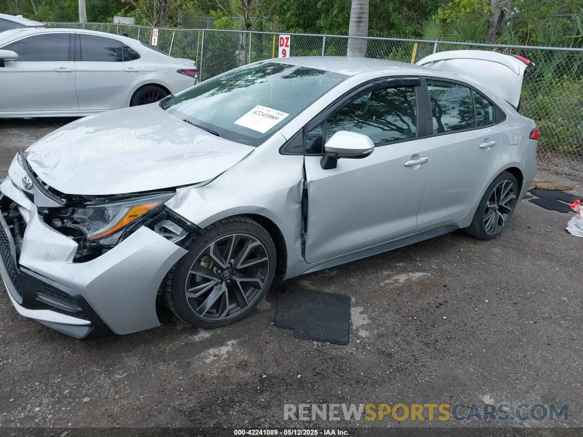 2 Photograph of a damaged car 5YFS4RCE3LP042973 TOYOTA COROLLA 2020