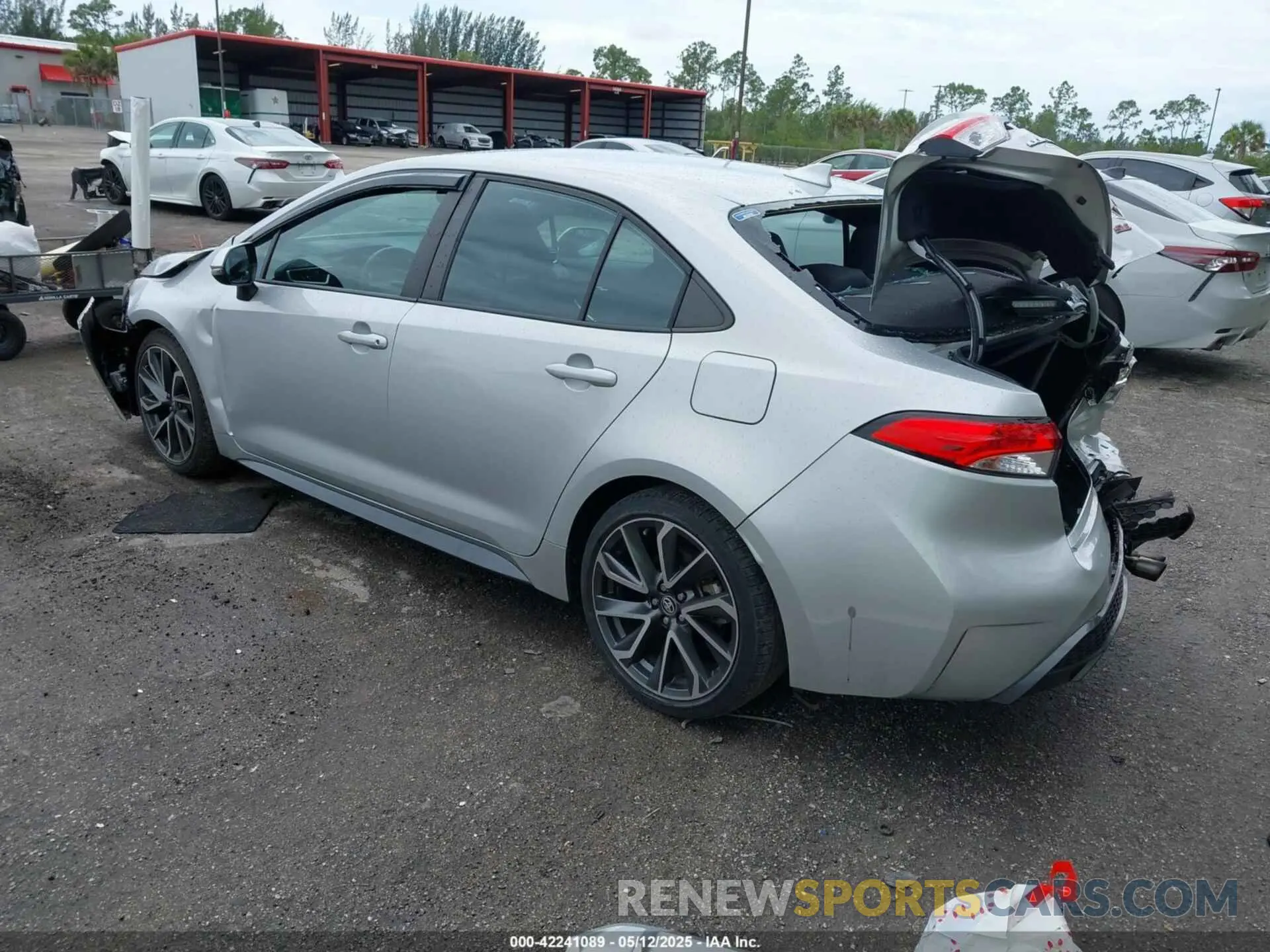 3 Photograph of a damaged car 5YFS4RCE3LP042973 TOYOTA COROLLA 2020